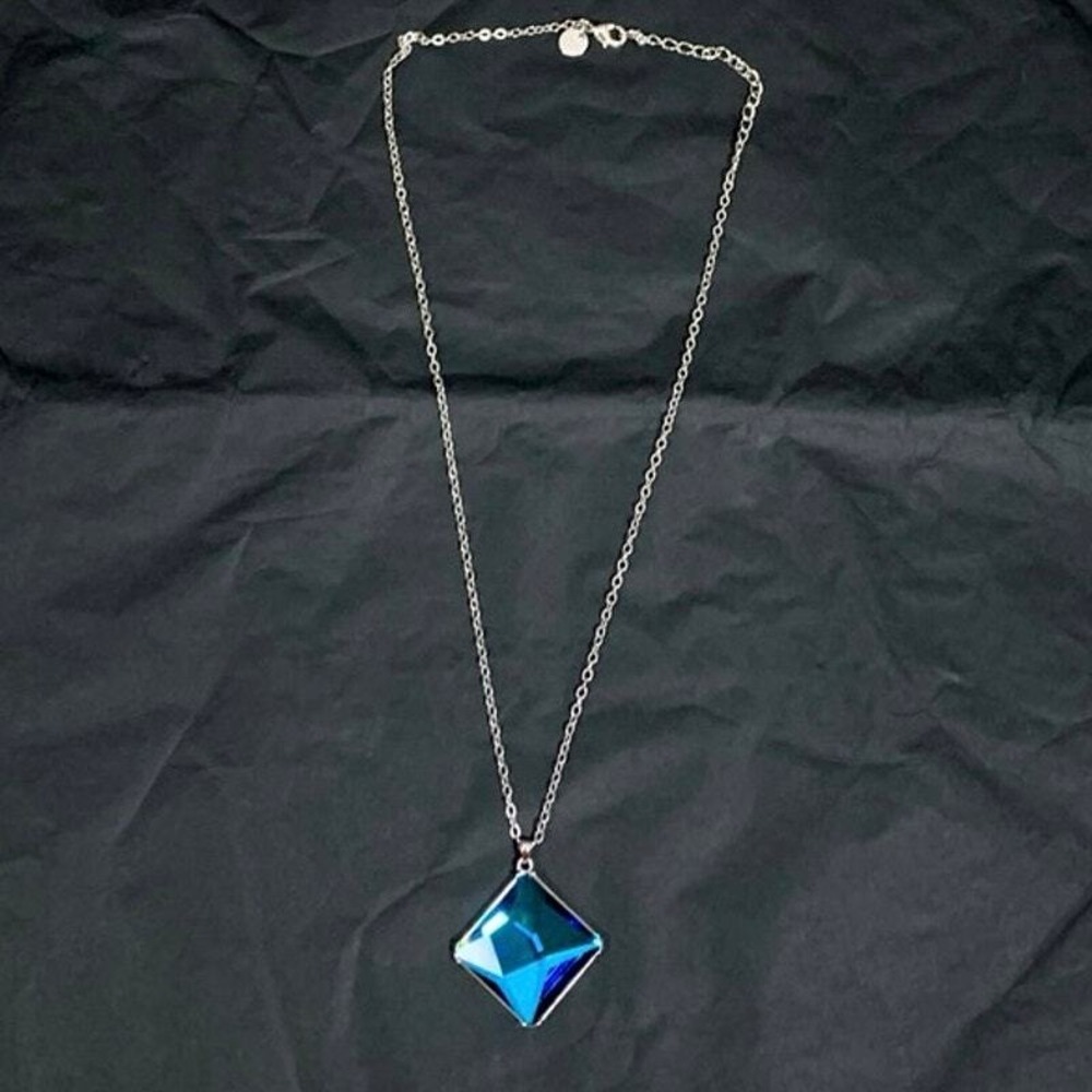 Touchstone Crystal Pendant Necklace Reversible Rhodium‎ Bermuda Blue 21" Chain